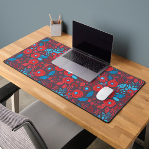 Doodle floral pattern desk mat