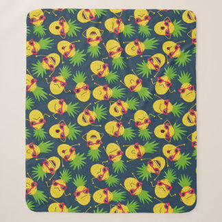 Doodle pineapples, hand drawn, summer pattern. sherpa blanket