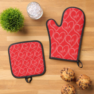 Doodles Black Hearts Valentines Day Red Oven Mitt & Pot Holder Set
