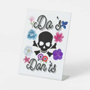 Do's and Don'ts Pedestal Sign