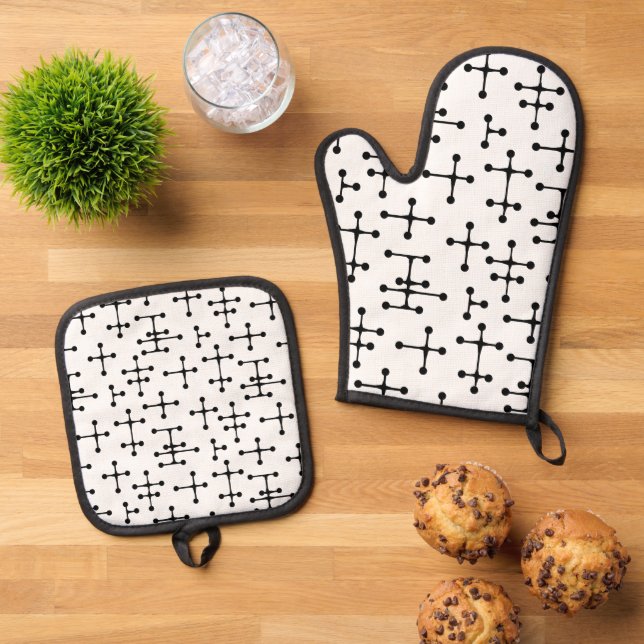 Dots and Lines Oven Mitt & Pot Holder Set (Top Down)