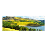 Dovestone Reservoir in the summer sunshine