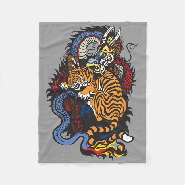 dragon and tiger fight fleece blanket (Front)