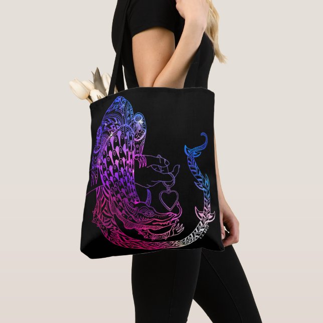 Dragon in love tote bag (Close Up)