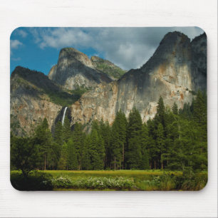 Dramatic View Of Yosemite Valley From The Gates Mouse Pad