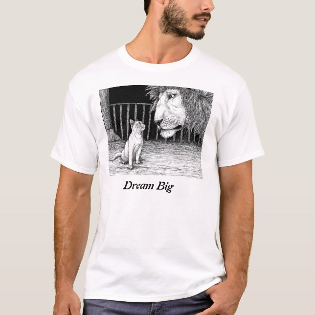 dream big T-Shirt (Front)