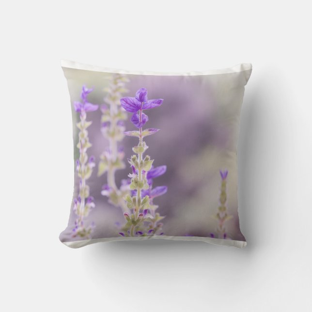 "Dream in Style – Unique Pillow Designs" (Front)