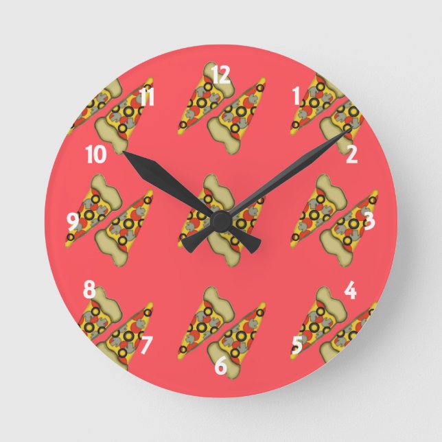 Dreaming Of Pizza Round Clock (Front)