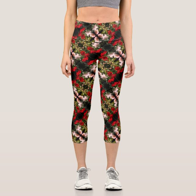 Drenched Red And White Roses Pattern     Capri Leggings (Front)