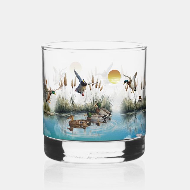 Duck hunting whiskey glass (Front)