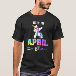 Due Date April Pregnancy Announcement   T-Shirt