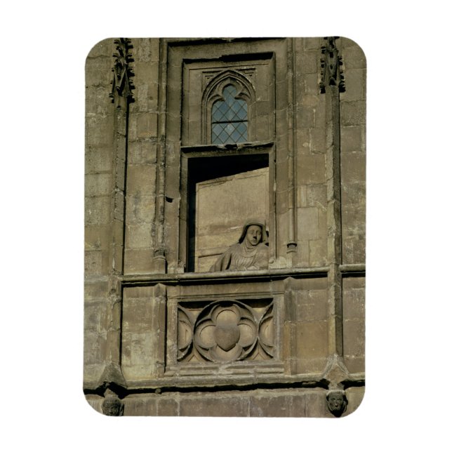 Dummy window in the entrance facade with a figure magnet (Vertical)