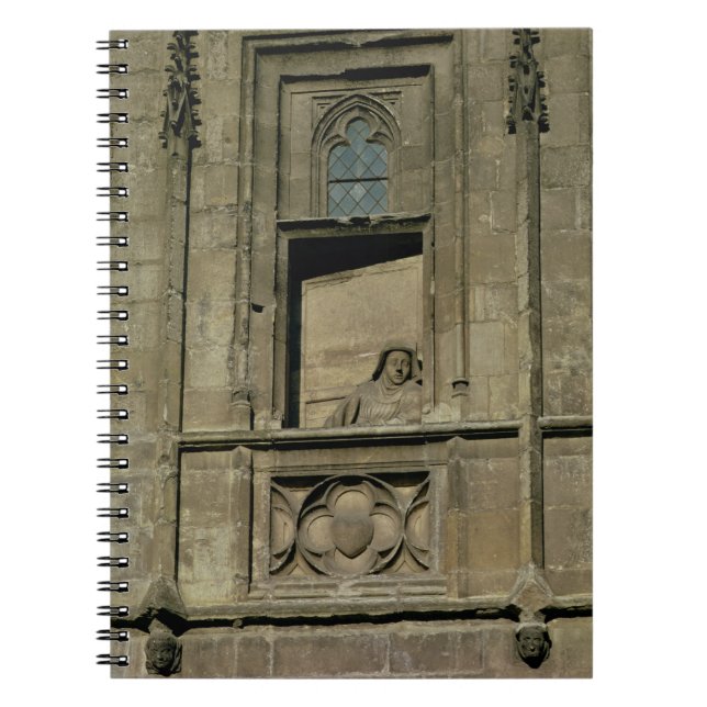 Dummy window in the entrance facade with a figure spiral notebook (Front)