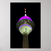 Düsseldorfer Rheinturm by night