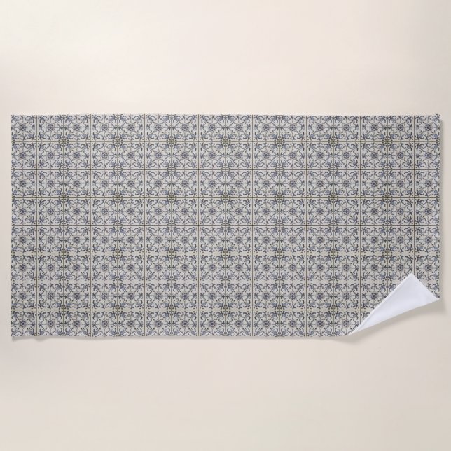 Dutch 2 beach towel (Front)