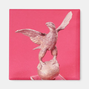 Eagle with spread wings on a ball magnet