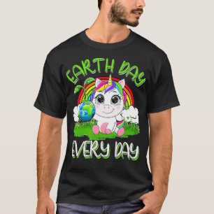 Earth Day Everyday Magical Unicorn Holding Earth R T-Shirt