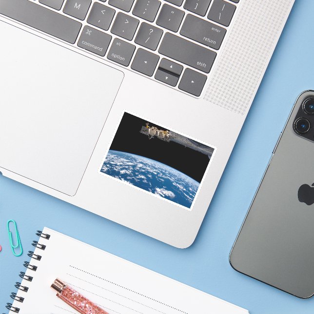 Earth's Limb, Or Horizon (Laptop w/ iPhone)