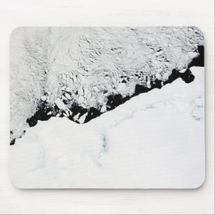 East AntarcticaÃ¯Â¿Â½s Prince Olav Coast Mouse Pad