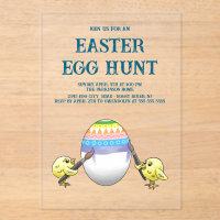 Easter chicks paint the Easter egg