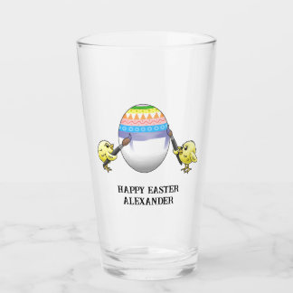 Easter chicks paint the Easter egg Glass