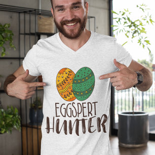 Easter Pun Funny Eggspert Hunter Quote Hilarious T-Shirt