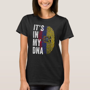 Ecuador It's In My DNA Ecuador Fingerprint Ecuador T-Shirt