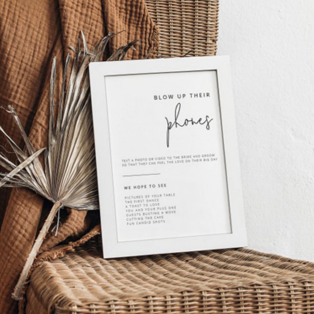 Editable Black and White Wedding Photo Sign (Creator Uploaded)