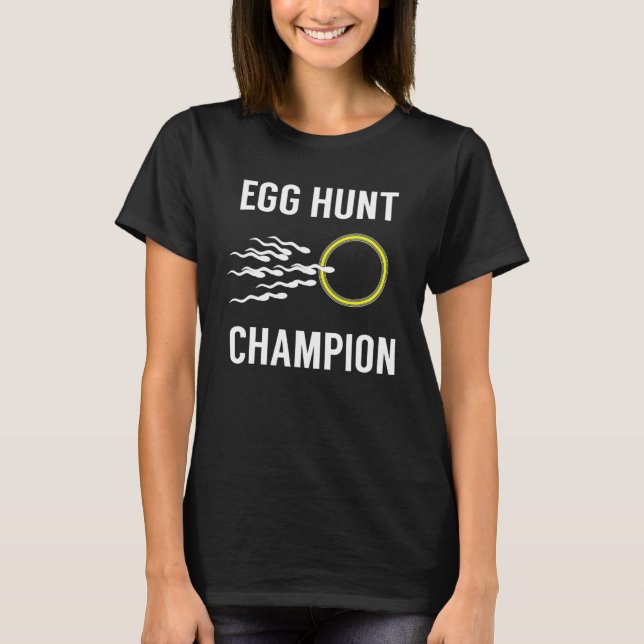 Egg Hunt Champion Dad Easter Pregnancy Announcemen T-Shirt (Front)