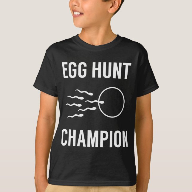 Egg Hunt Champion Fun Dad Easter Pregnancy Announc T-Shirt (Front)