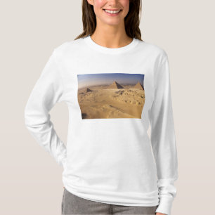 Egypt, Pyramids at Giza, Khafre, Khufu, Menkaure T-Shirt