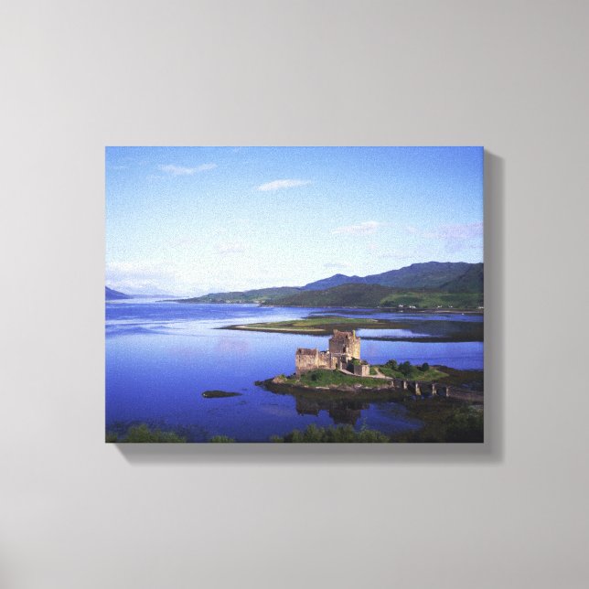 Eilean Donan Castle, Dornie, Highlands, Canvas Print (Front)