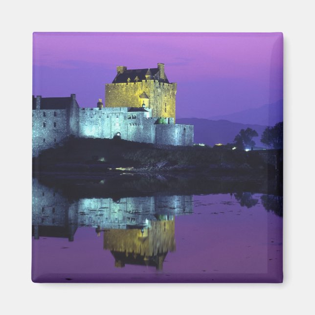 Eilean Donan Castle, Highlands, Scotland 4 Magnet (Front)