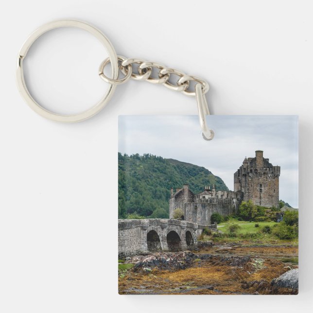 Eilean Donan Castle, Loch Duich - Scotland, UK Key Ring (Front)