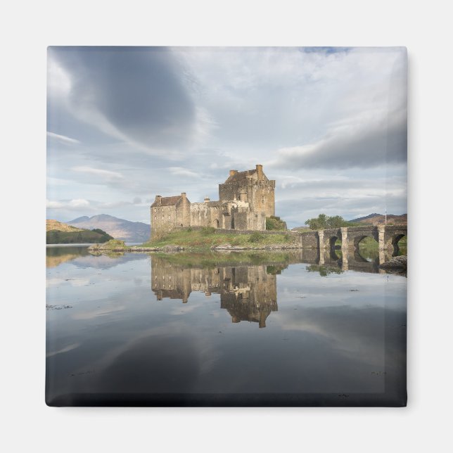 Eilean Donan Castle with reflection in Scotland Magnet (Front)