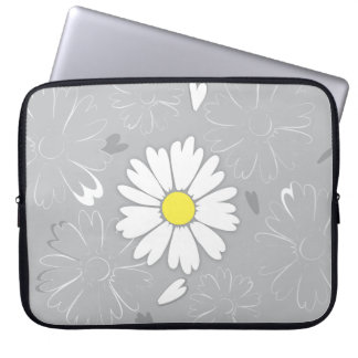 Eilin's Daisy Flower Laptop Sleeve
