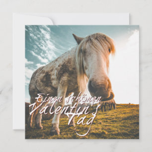Einen schönen Valentinstag mit schauendem Pferd