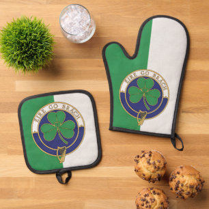 Éire go Brách - Ireland Forever Oven Mitt & Pot Holder Set
