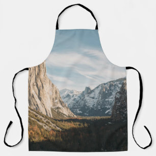 EL CAPITAN, YOSEMITE AT DAYTIME APRON
