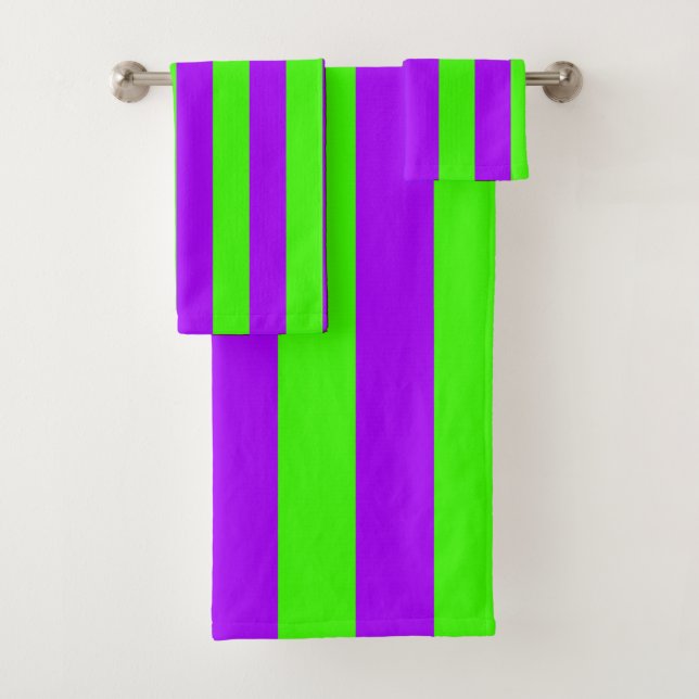 Electric Psychedelic Purple And Harlequin Green Bath Towel Set (Insitu)