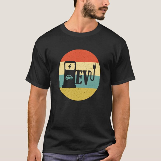 Electric Vehicle Charging Station Retro Sunset Gra T-Shirt (Front)
