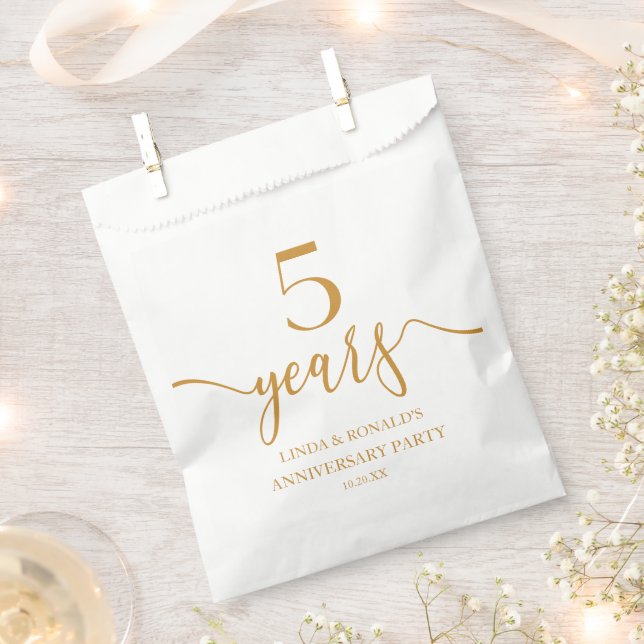 Elegant Champagne 5th Wedding Anniversary Favour Bags (Clipped)