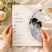 Elegant Circular Frame Wedding with Romantic Photo