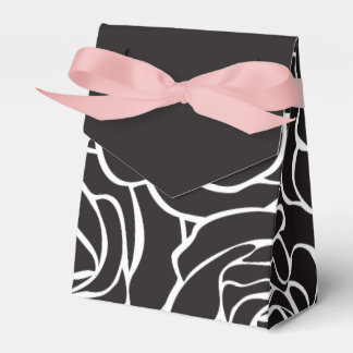 Elegant Detail Box for Black Roses Gift
