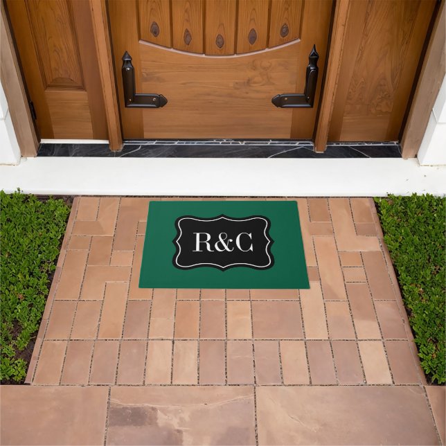 Elegant doormat with bracket frame monogram (Outdoor)