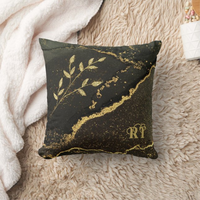Elegant Elegant Black and Gold Marbled Initials Cushion (Blanket)