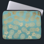 elegant faux gold tropical pineapple pattern laptop sleeve<br><div class="desc">Trendy and stylish faux gold pineapple pattern. You may customise the background colour.</div>