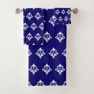 Elegant Floral Pattern in Blue and White Bath Towel Set