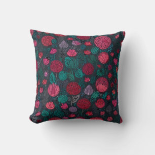 Elegant Flowers Pattern Cushion