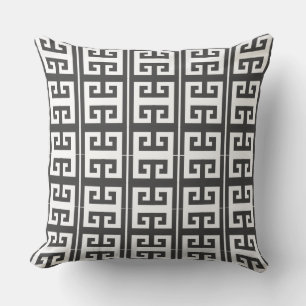 Elegant Geometric Pattern Cushion